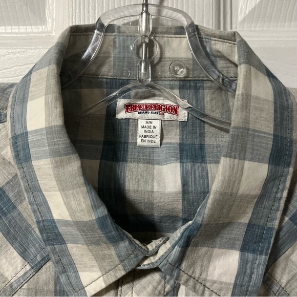 True Religion Short Sleeve Button Up Medium - Picture 4 of 4